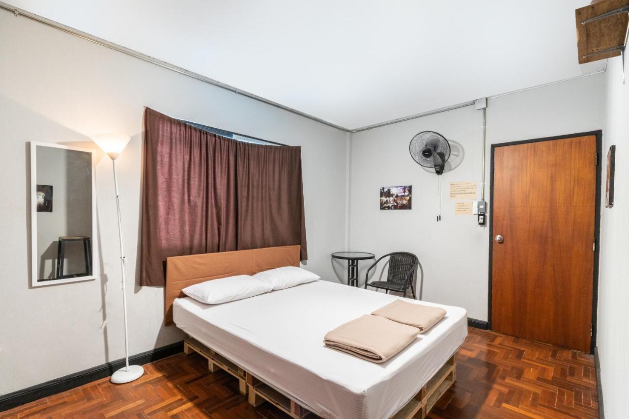 Oyo 677 Le Loftel Hostel Chiang Mai Eksteriør bilde